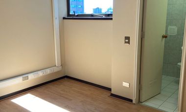 Oficina céntrica, 4 privados, 4 baños
