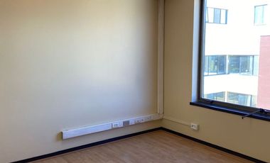 Oficina céntrica, 4 privados, 4 baños