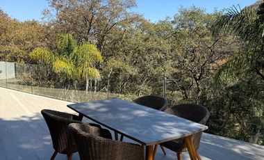 VENTA DE HERMOSA,MODERNA DE BUEN GUSTO EN HACIENDA DE VALLE ESCONDIDO