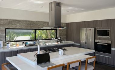 VENTA DE HERMOSA,MODERNA DE BUEN GUSTO EN HACIENDA DE VALLE ESCONDIDO