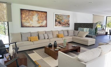 VENTA DE HERMOSA,MODERNA DE BUEN GUSTO EN HACIENDA DE VALLE ESCONDIDO