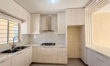 Casa en venta en Alta California