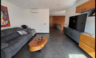 se vende casa en El Palomar