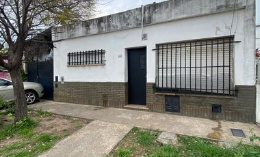 Venta de Casa de 2 dormitorios con cochera