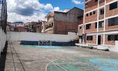 Propiedad con gran potencial terreno con edificio