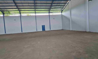 gudang di kontrakan pinggir pintu tol