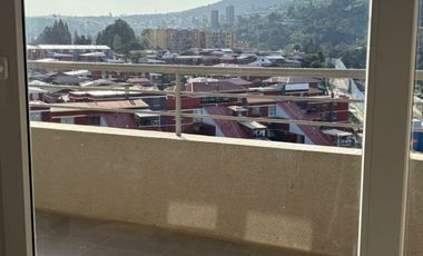 Arriendo cómodo  departamento en Quilpue,a pasos del Metro 2 Dormitorios 2 Baños, 1 Estacionamiento 1 bodega, $ 490.000