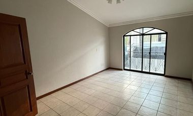 Casa en renta en coto Essex zona Virreyes en Zapopan