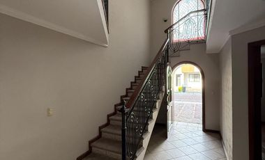 Casa en renta en coto Essex zona Virreyes en Zapopan