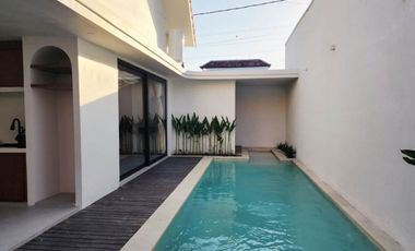 Villa minimalis design Mediterranian dijual di Sanur.