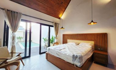 Villa minimalis design Mediterranian dijual di Sanur.