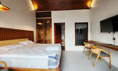 Villa minimalis design Mediterranian dijual di Sanur.