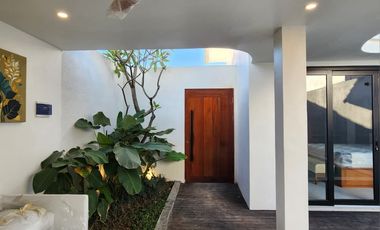 Villa baru design Mediterranian dijual di Sanur.