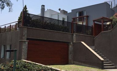 Hermosa Casa, en el exclusivo Condominio Bosques de La Planicie.