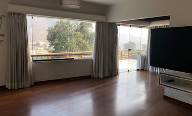 Hermosa Casa, en el exclusivo Condominio Bosques de La Planicie.