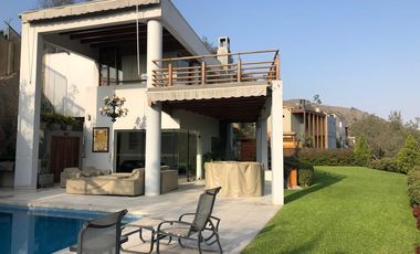 Hermosa Casa, en el exclusivo Condominio Bosques de La Planicie.