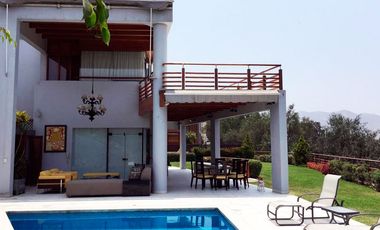 Hermosa Casa, en el exclusivo Condominio Bosques de La Planicie.