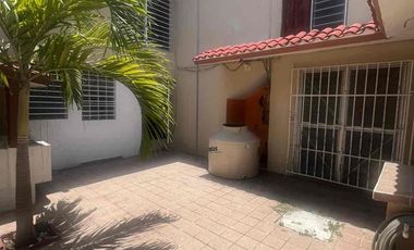 CASA DE 3 RECÁMARAS CERCA DEL BOULEVARD, FRACC GALAXIA, BOCA DEL RÍO