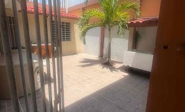 CASA DE 3 RECÁMARAS CERCA DEL BOULEVARD, FRACC GALAXIA, BOCA DEL RÍO