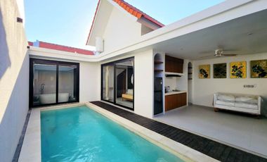 Villa cantik design Mediterranian dijual di Sanur.