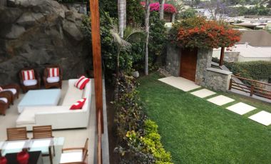 Casa Remodelada en el Exclusivo Condominio Los Bosques de La Planicie con Extensos jardines