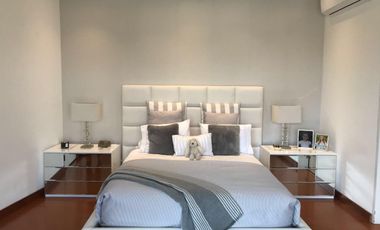 Casa Remodelada en el Exclusivo Condominio Los Bosques de La Planicie con Extensos jardines