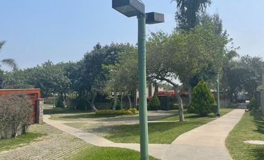 Casa Remodelada en el Exclusivo Condominio Los Bosques de La Planicie con Extensos jardines