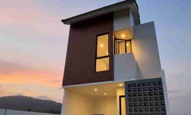 RMH BARU 2 LANTAI HARGA 400 JUTAAN KONSEP APARTHOUSE FASILITAS KOMPLIT DI JALAN UTAMA