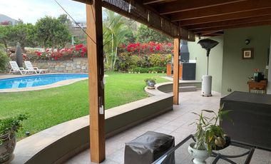 Casa de una planta en el exclusivo Condominio Bosques de La Planicie.