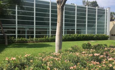 Casa de una planta en el exclusivo Condominio Bosques de La Planicie.