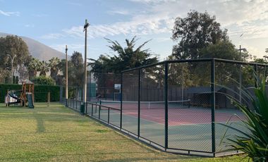 Casa de una planta en el exclusivo Condominio Bosques de La Planicie.
