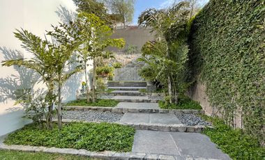 Casa Estilo Americano Renovada Totalmente en Condominio Los Bosques de la Planicie