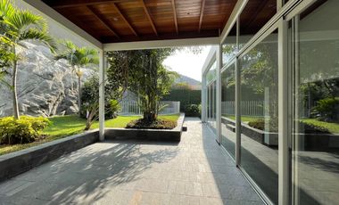 Casa Estilo Americano Renovada Totalmente en Condominio Los Bosques de la Planicie