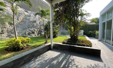 Casa Estilo Americano Renovada Totalmente en Condominio Los Bosques de la Planicie