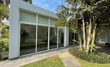 Casa Estilo Americano Renovada Totalmente en Condominio Los Bosques de la Planicie