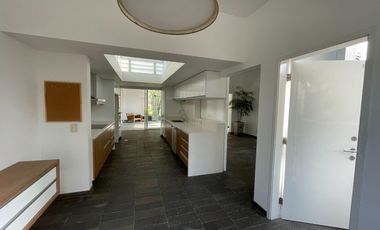 Casa Estilo Americano Renovada Totalmente en Condominio Los Bosques de la Planicie