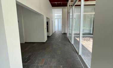 Casa Estilo Americano Renovada Totalmente en Condominio Los Bosques de la Planicie