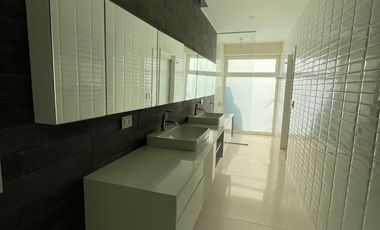 Casa Estilo Americano Renovada Totalmente en Condominio Los Bosques de la Planicie