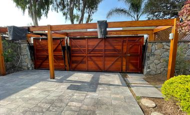 Casa Estilo Americano Renovada Totalmente en Condominio Los Bosques de la Planicie