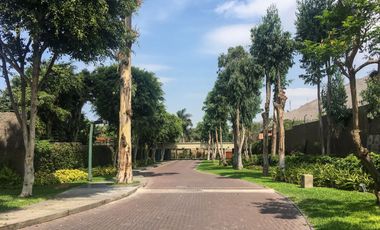 Casa Estilo Americano Renovada Totalmente en Condominio Los Bosques de la Planicie