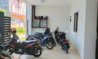 JUAL RUMAH KOSAN SUPER VIP SAMPING GERBANG UTM 20 KT DAN 20 KM  FULL FURNISHER