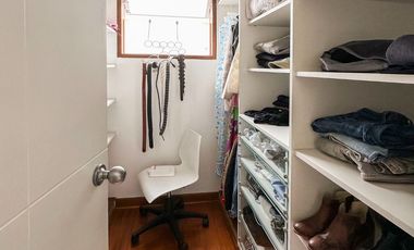 Hermosa Residencia de 2 Plantas en Exclusivo Condominio en Rinconada Baja.