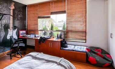 Hermosa Residencia de 2 Plantas en Exclusivo Condominio en Rinconada Baja.