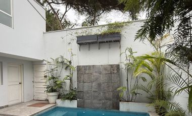 Moderna Casa Remodelada, en Zona Exclusiva Urb. Humboldt - Miraflores, con acceso directo al Parque