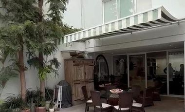 Moderna Casa Remodelada, en Zona Exclusiva Urb. Humboldt - Miraflores, con acceso directo al Parque