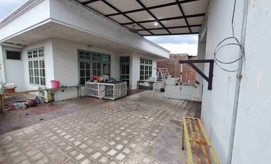 Rumah Strategis Utk Usaha Manahan