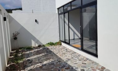 CASA EN VENTA SENDEROS DE MONTEVERDE 128 COTO 7