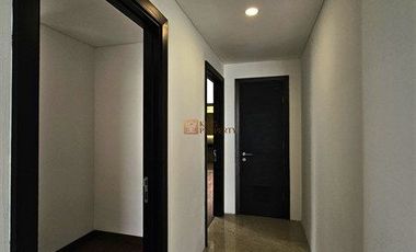 Private Lift & Golf View, Siap Huni 2BR Springhill Royale Suites Jakarta Pusat