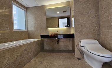 Private Lift & Golf View, Siap Huni 2BR Springhill Royale Suites Jakarta Pusat