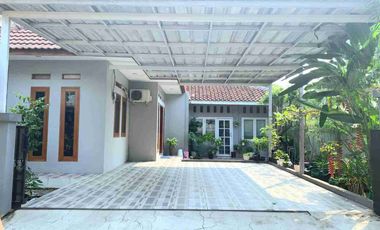 Rumah SHM Luas 200m Hook 4 Kamar Muat 3 Mobil Bebas Banjir Dekat Grand Wisata Bekasi